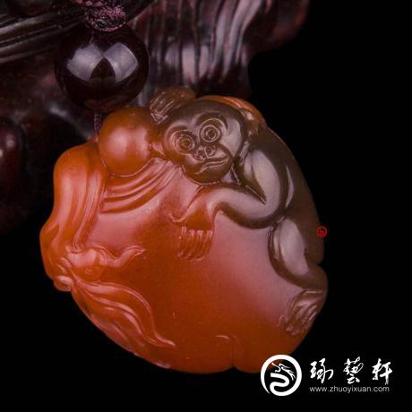 【琢艺轩】四川凉山南红玛瑙樱桃红挂件    灵猴献寿    7克