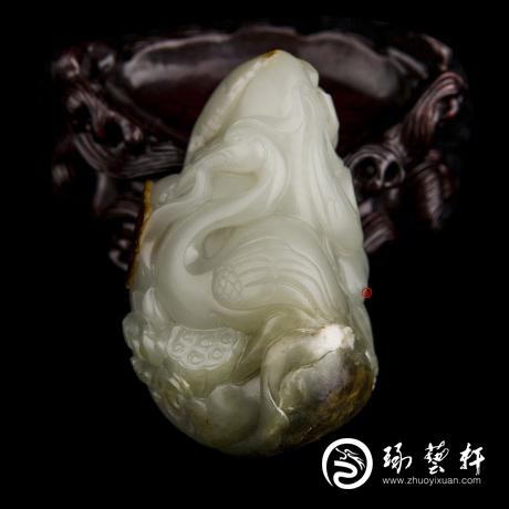 【琢艺轩】新疆和田玉枣红皮翠青白玉籽玉把件 一路连科 165克
