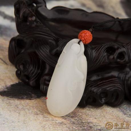 【琢艺轩】新疆和田玉黄皮一级白玉籽玉挂件 悟 8.6克