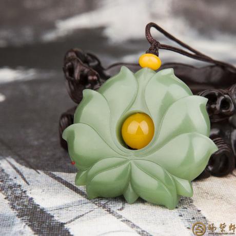 【琢艺轩】俄罗斯碧玉玉牌 莲 47克