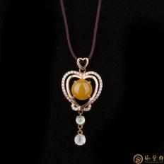 天然A货黄翡翠18k金吊坠 怦然心动 2.5克