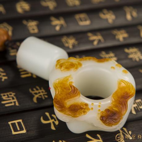 【琢艺轩】新疆和田枣红皮一级白籽玉扳指 金玉满堂 70.6克