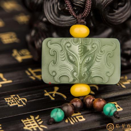 【琢艺轩】俄罗斯碧玉挂件 仿古兽面 13克