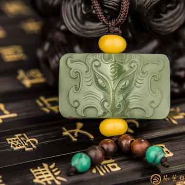 俄罗斯碧玉挂件 仿古兽面 13克