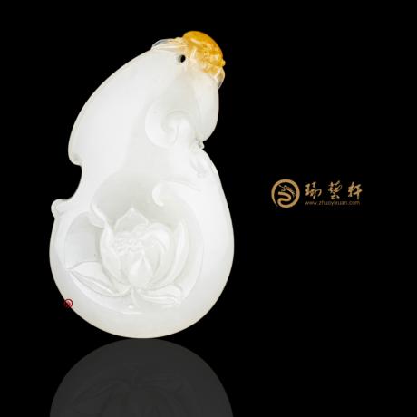 【琢艺轩】新疆和田黄沁皮一级白籽玉挂件 静 10.4克