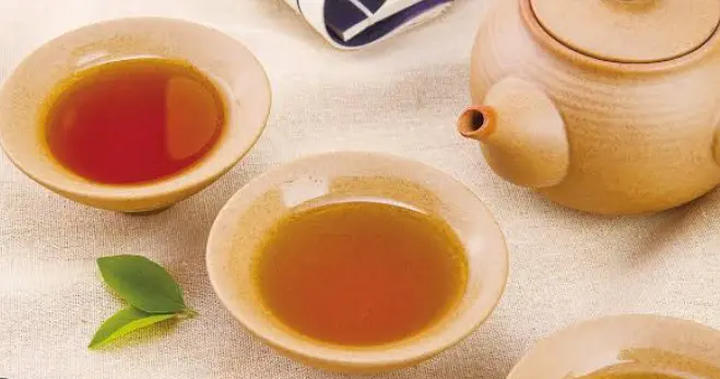 上海深夜散步：梧桐区与苏州河安静段，走一次就上瘾的夜游路线